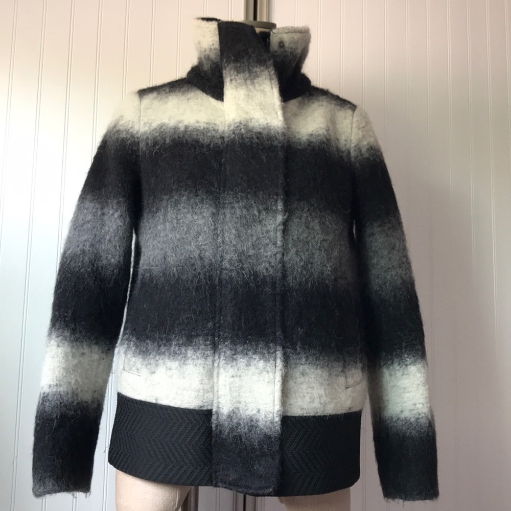 BANANA REPUBLIC Ombre Striped Jacket - Picture 2 of 12
